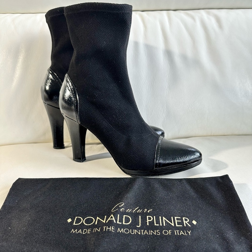Vintage Donald J Pliner Black Patent and Fabric Boot 9